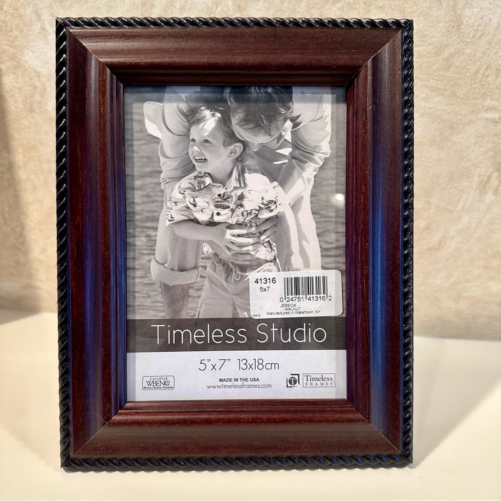 Timeless Frames 5 x 7 Vertical/Horizontal Walnut Picture Frame